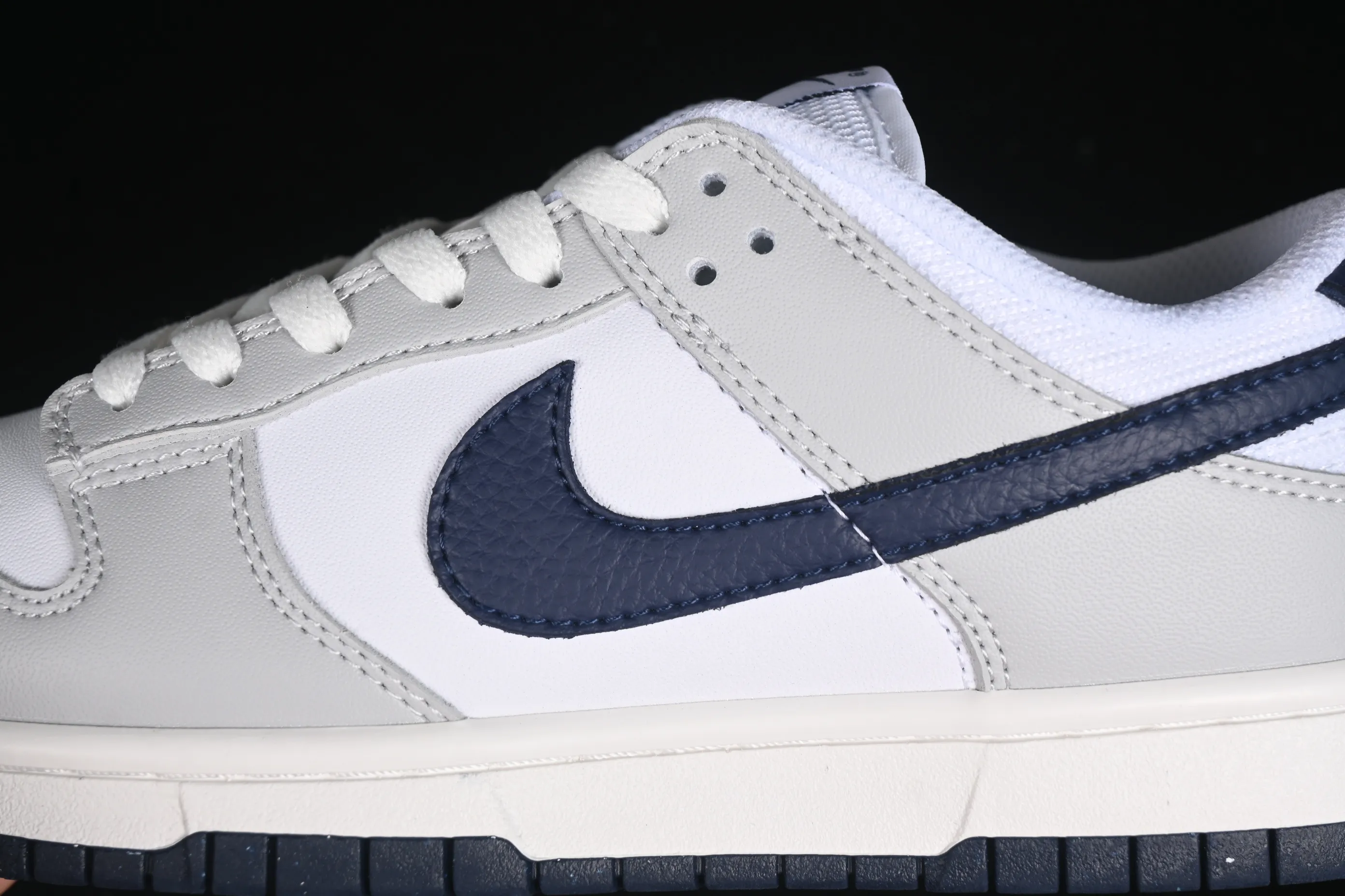 All categories Nk SB Dunk series Nk SB Dunk Low low-top sneakers Nk Dunk Low "Photon Dust" photon gray and white color SB low-top casual sneakers HF4299-001